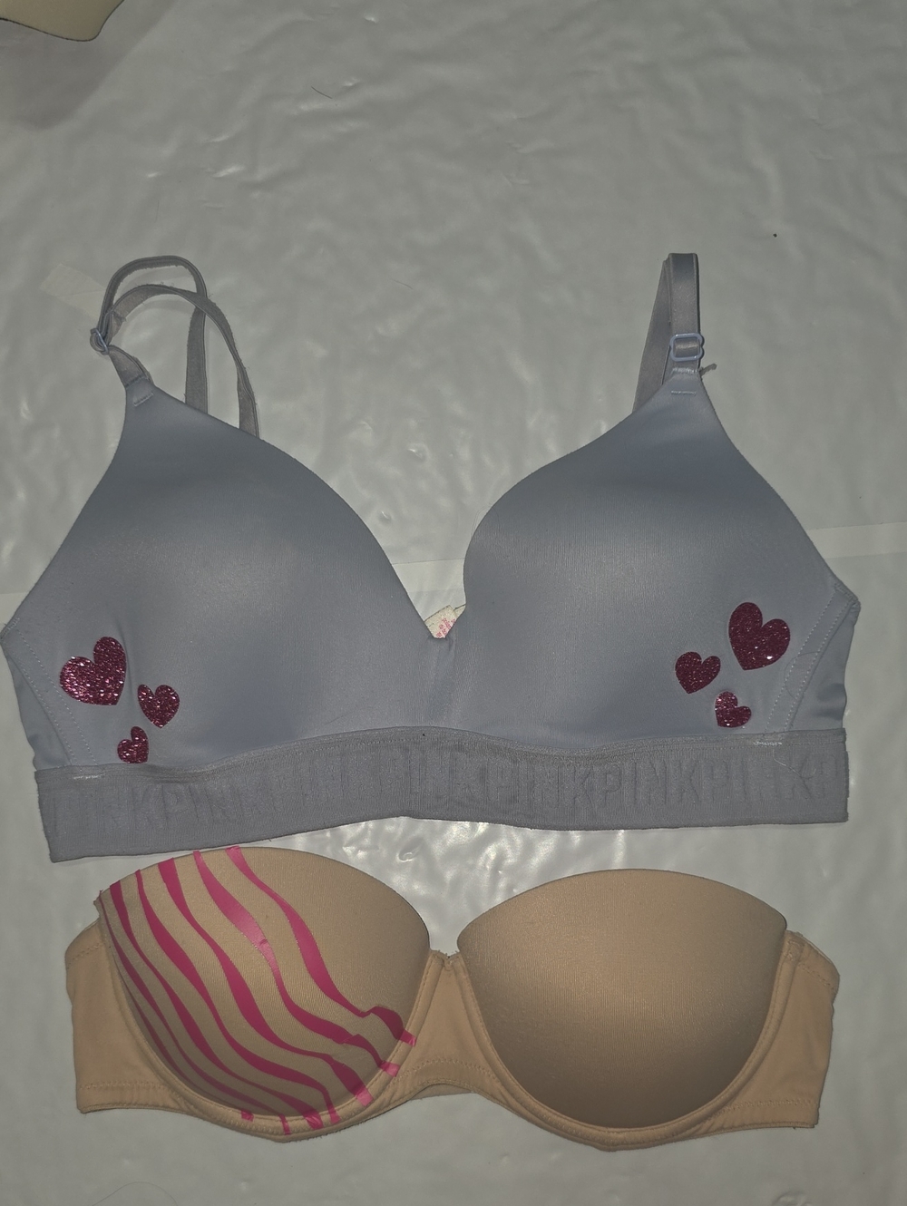 PINK Victoria's Secret Gray Wireless Bralette with Pink Glitter Hearts, 32C, 34C